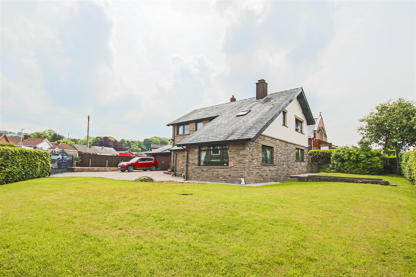 4 Bed Detached House For Sale - Main Image